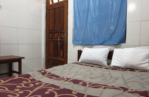 Dinoyo Hotel | OYO Life 92620 Syfa Kost