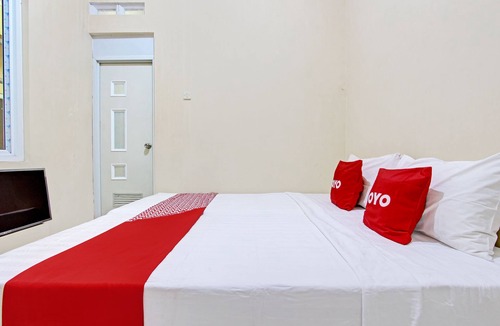 Muncar Hotel | OYO Life 93034 Ayri Home