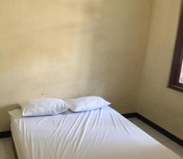 Trenggalek Hotel | OYO Life 93525 Griya Wafira Trenggalek Syariah