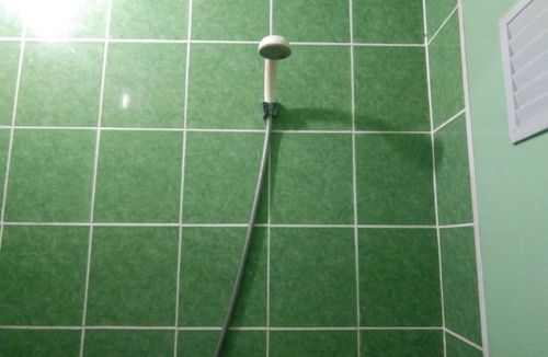 Jakarta Hotel | OYO Life Kost ijo Tembok Tinggi