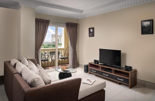Daun Penh Hotel | Palace Gate Hotel & Residence by EHM
