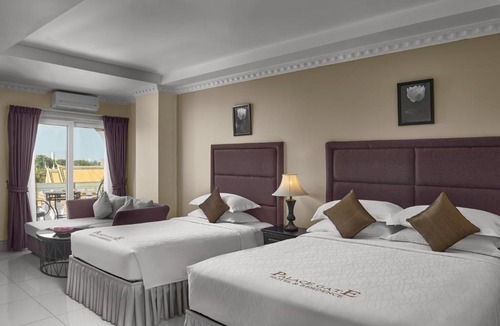Daun Penh Hotel | Palace Gate Hotel & Residence by EHM