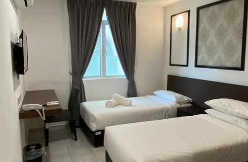 Dua Hotel | Palette Cara Hulu Near Jonker Street Malacca
