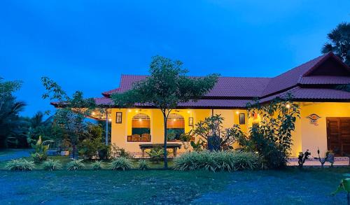 Kampot Resort | PalmTown Boutique & Suites
