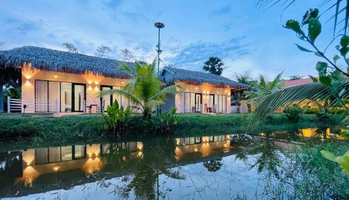 Kampot Resort | PalmTown Boutique & Suites