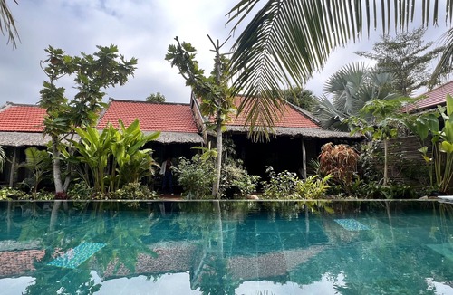 Cam An House | Pao Homes - Arch House,1’ to the sea