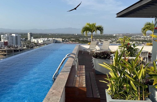 North Hotel Zone Apartment | Paradise Escape, Life is Good!