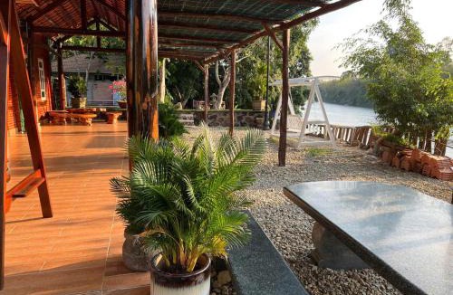 Quan Tom House | Paradise on the Tree