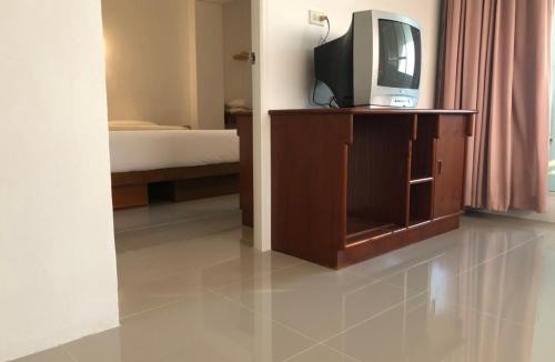 Chumphon Hotel | Paradorn Inn