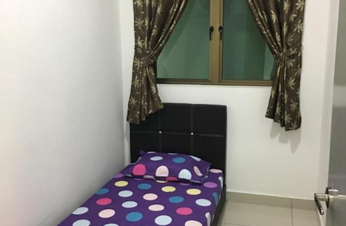 Taman Saujana House | Parc Regency Serviced Apartment D-10-19