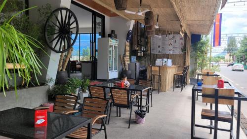 Kampot Hostel | Park Inn Boutique and Hostel