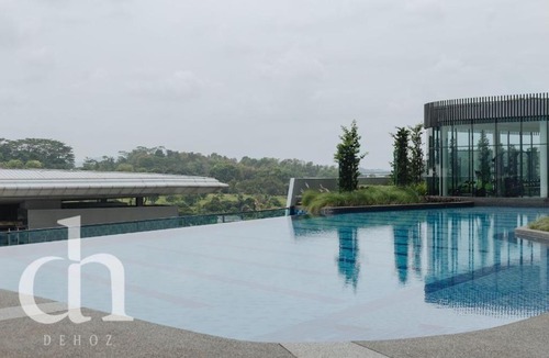 Kampung Bukit Dukong Apartment | Parkland Residence B11 by Dehoz Suites
