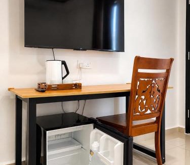 Pasir Gudang House | Pasir Gudang Guestroom with Netflix