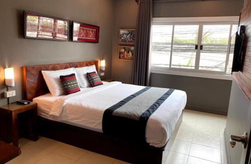 Vientiane Hotel | Patuxay Place