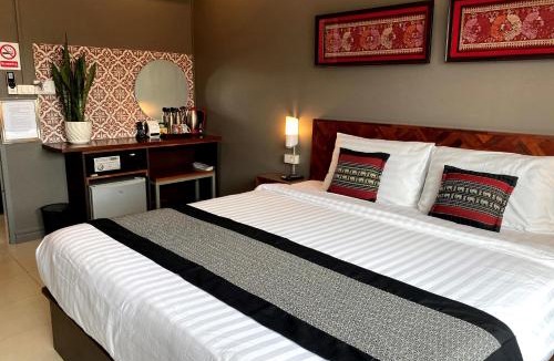 Vientiane Hotel | Patuxay Place