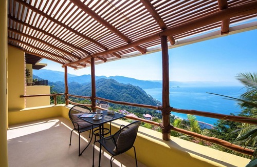 Conchas Chinas Villa | PAY 6 STAY 7 NIGTHS until Oct 31. Luxury Villa Stunning Views at Conchas Chinas