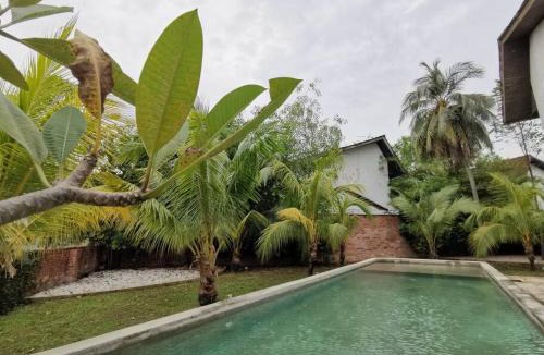 Taman Pantai Dickson House | PD Rustic Greenwood Pool Villa (Up to 16 pax)