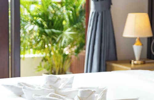 Vientiane Hotel | Peaceful 2 Hotel