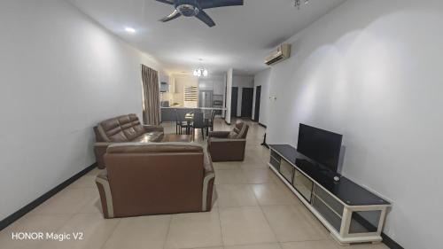 George Town Apartment | Pearl Regency Super Condominium