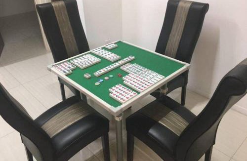 Sungai Ara House | Penang 3 storey Homestay W/KTV 15Pax