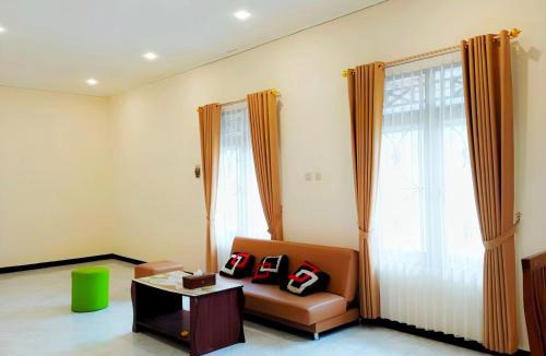 Prambanan Hostel | Penginapan Prambanan TRISAN