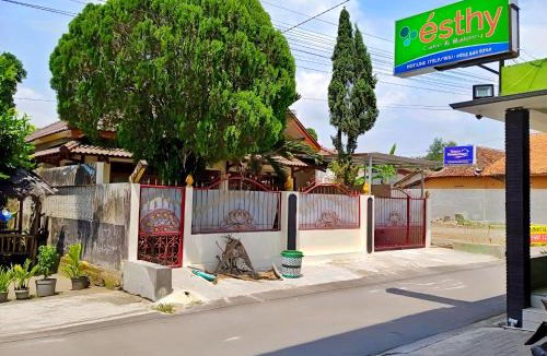 Prambanan Hostel | Penginapan Prambanan TRISAN