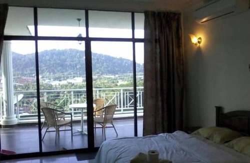Kuah Apartment | Penthouse Magnificent Rain Forest View