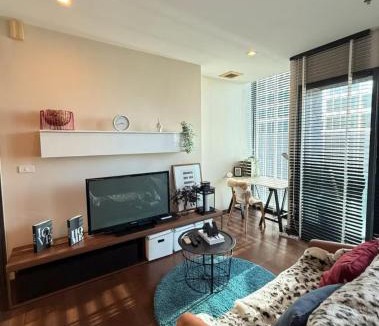 Nong Chaeng Apartment | Perfect Location Direct Skywalk to BTS Thong