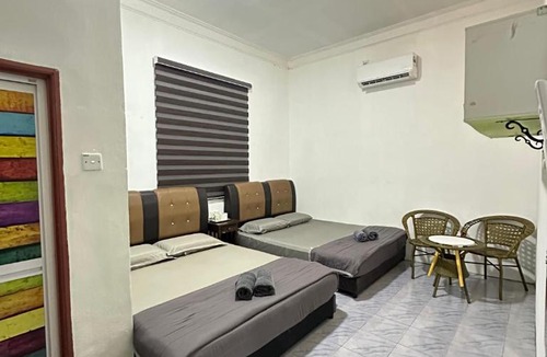 Kampung Pasir Hantu House | Perhentian Idaman