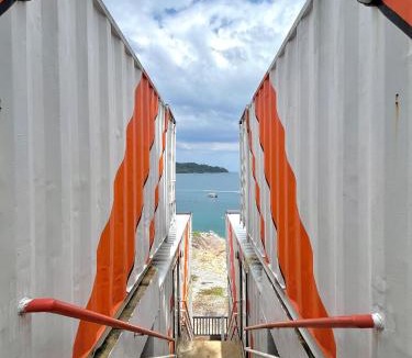 Kampung Pasir Hantu Ski Chalet | Perhentian Nemo Chalet