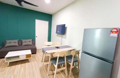 Medini Apartment | Permas@7 min to Mid Valley@3BR, 9PAX@TV@Console game@ Budget