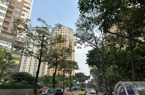 Dich Vong Hau Apartment | Phương Đông 502DT