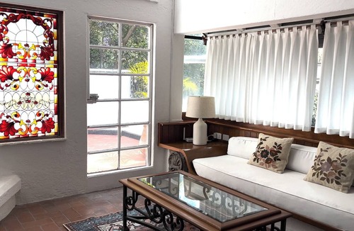 Zona Rosa Apartment | PH Belgrado 19, Mexico City, one block from El Ángel