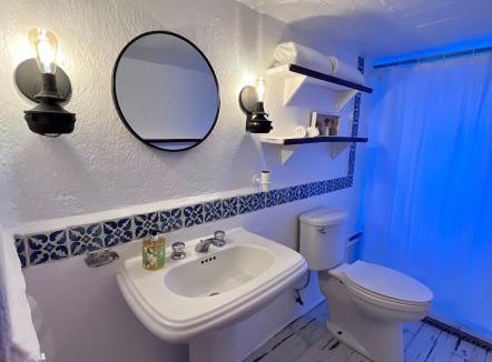 Zona Rosa Apartment | PH Belgrado 19, Mexico City, one block from the Angel of Independence