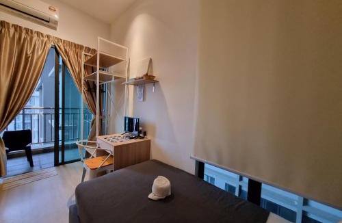 Subang Jaya House | PH2121,2,3 - Paradise Home Staycation Contactless Self Check-In Private Rooms in 3 Bedrooms Apartment