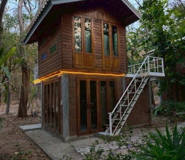 Uthai Thani House | Phawaeng Resort พะแวงรีสอร์ท