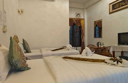 Bokeo Province Hotel | Phonevichith Riverside Hotel Houayxai