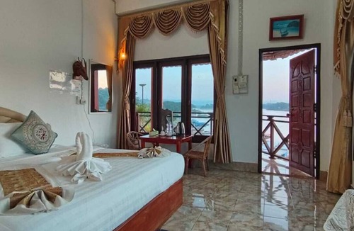 Bokeo Province Hotel | Phonevichith Riverside Hotel Houayxai