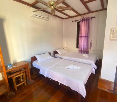 Kong Lor House | Phonyeng Guest house