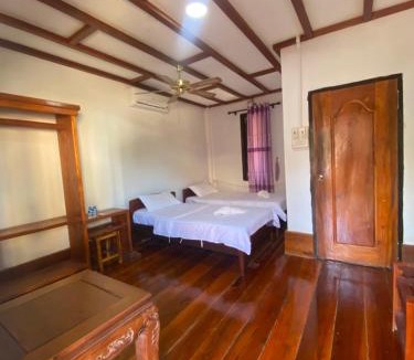 Kong Lor House | Phonyeng Guest house