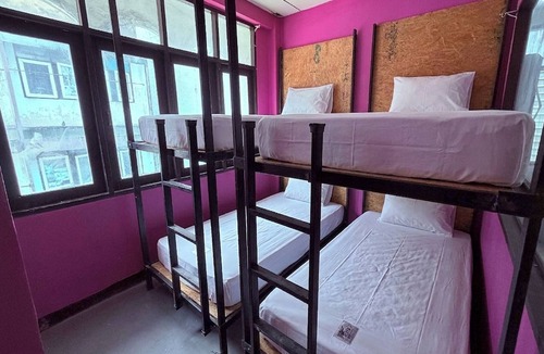 Ramkhamhaeng Hostel | Pink Kraken Hostel