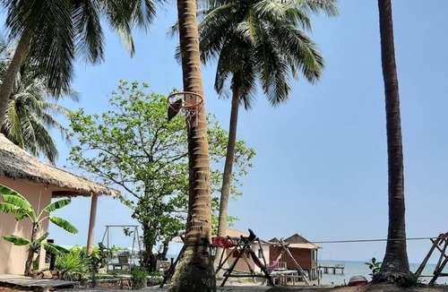 Ham Ninh Cottage | Pirate Guesthouse-private beach-Resort Access