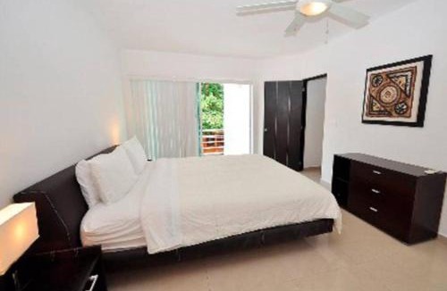 Gonzalo Guerrero Apartment | Playa del Carmen Tranquil Resort Pool Walk to 5th Ave and Beach