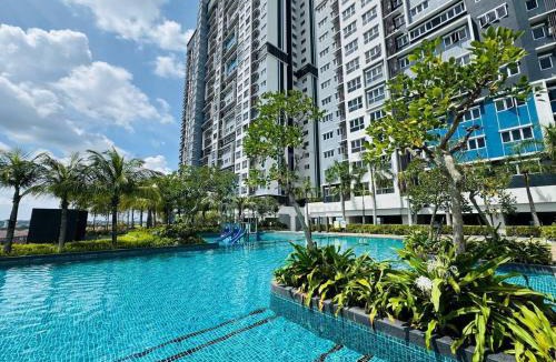Puchong Apartment | Pool View LBS Skylake Residence by Syida Ramli