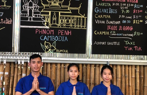 Chamkar Mon Hotel | Poolside Villa