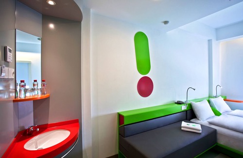 Gubeng Hotel | Pop! Hotel Gubeng Surabaya
