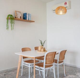 Taman Tanjung Apartment | PortDickson Beachfront Home 10pax3BR 1MinToBeach