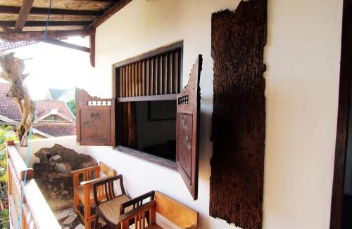 Yogyakarta House | Posnya Seni Godod Art Gallery & Homestay