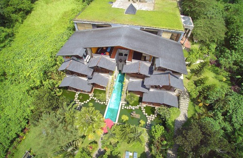 Lodtunduh Villa | Private 3 Bedroom villa - Unique Castle Design