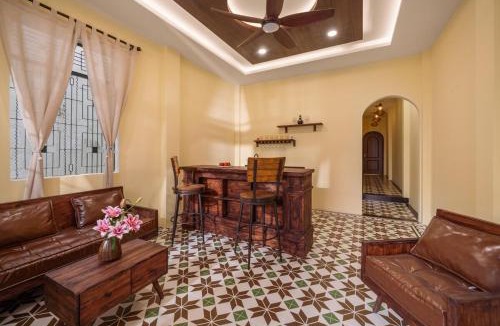 An Hai Đong Villa | Private 4BR Villa with Sauna, Pool Table, only 5 minutes to My Khe Beach with Sauna, Pool Table